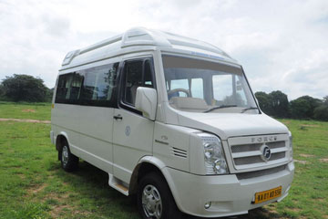 9 Seater Tempo Traveller in Chandigarh\ Delhi\ Punjab