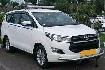 Innova Crysta Car Rental in Chandigarh\ Delhi\ Punjab